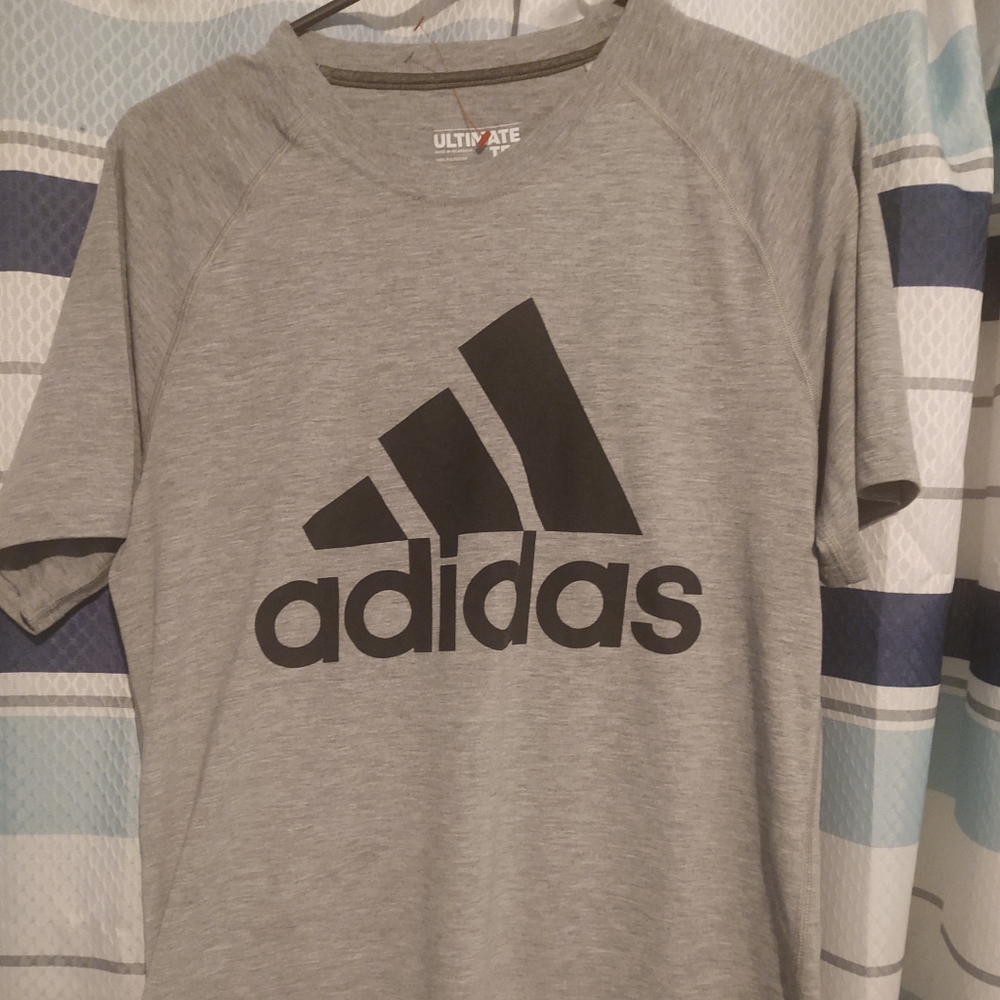 Adidas t-shirt